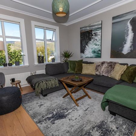 Lovely 2-Bedroom Apartment In Акурейрі Екстер'єр фото