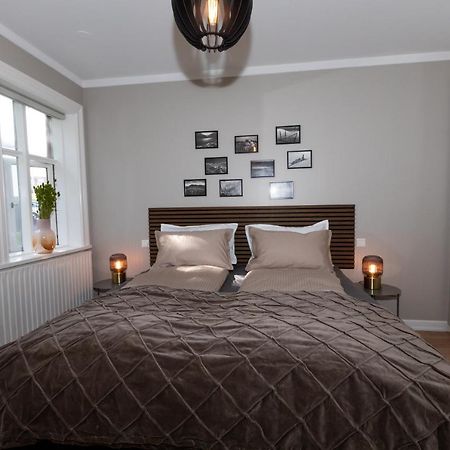 Lovely 2-Bedroom Apartment In Акурейрі Екстер'єр фото