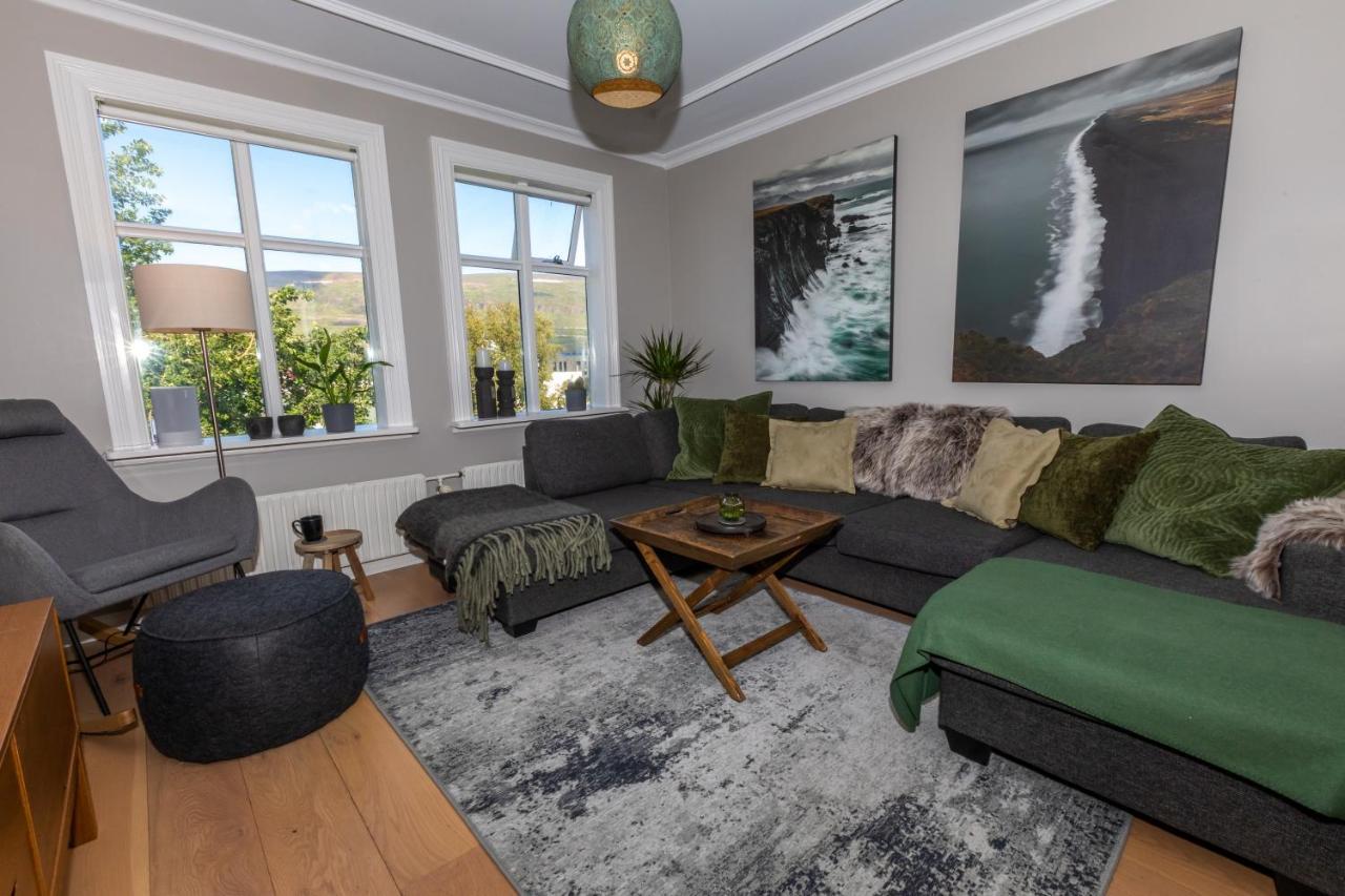 Lovely 2-Bedroom Apartment In Акурейрі Екстер'єр фото